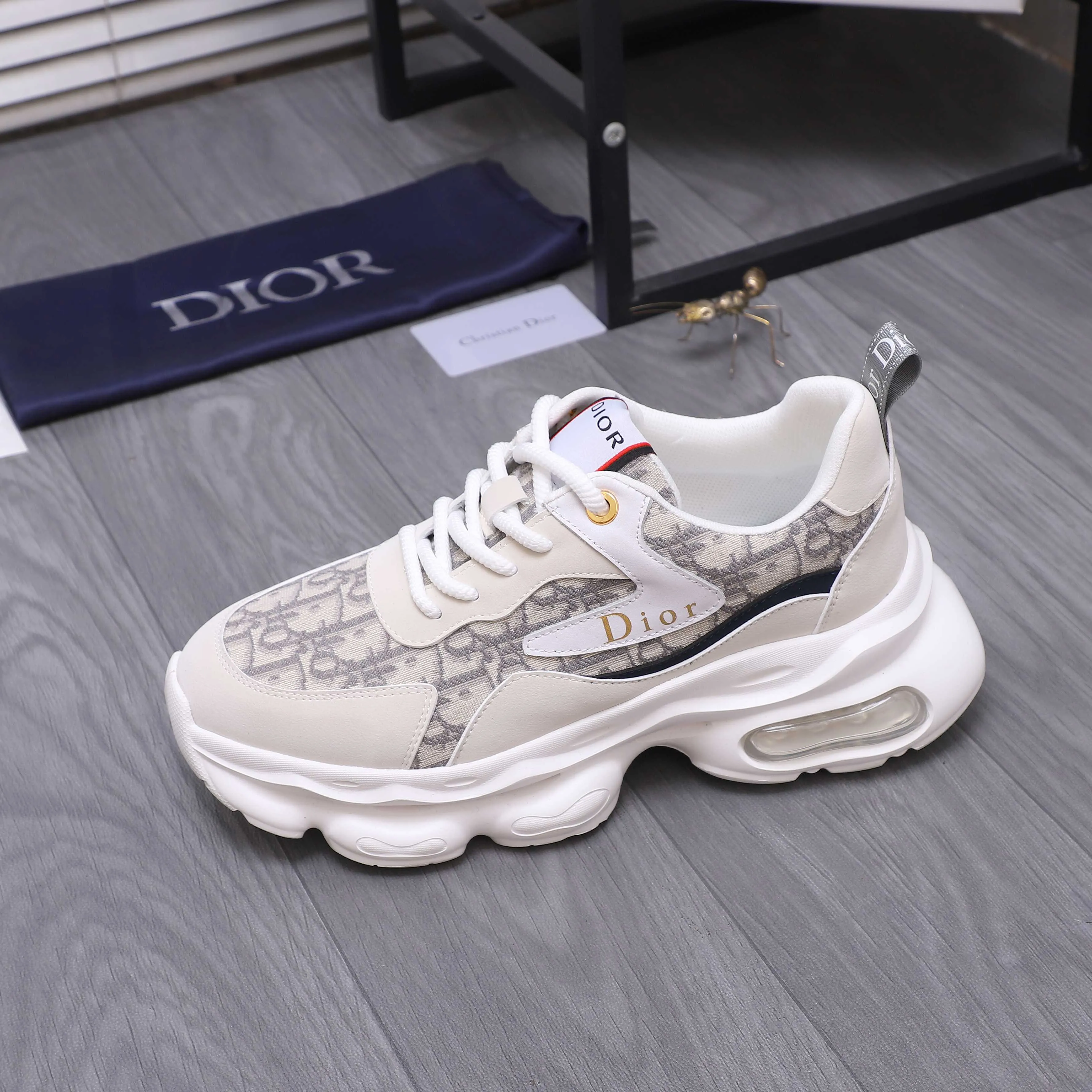 Men's shoes 💰p460 Product trademark: Dior "Dior" casual lace-up men's shoes Regular size: 38-44 Product materials: Selected classic woven pattern stitching cowhide upper, breathable mesh lining, cowhide insole, rubber outsole